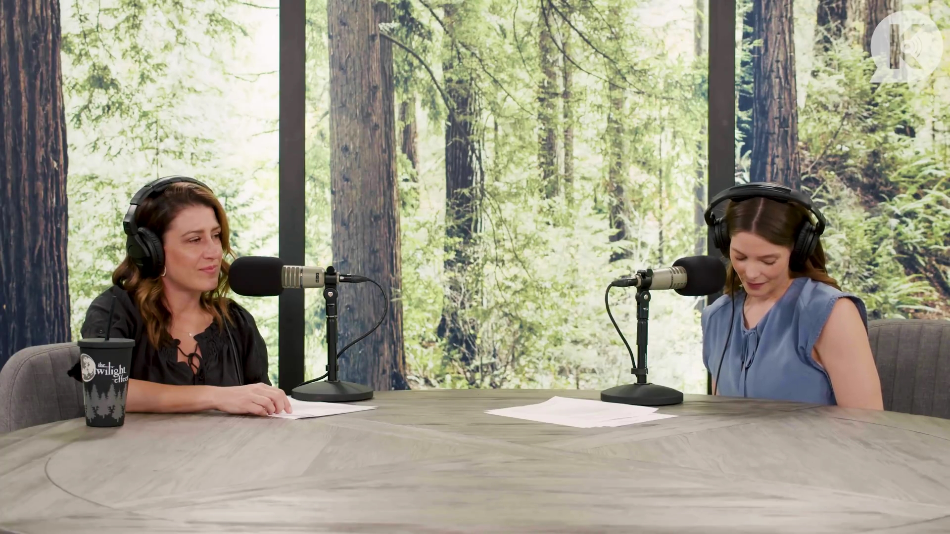 Ashley-Greene-dot-nl_TheTwilightEffect-BreakingDawnPart1RewatchPart2of3-2777.jpg Ashley-Greene-dot-nl_TheTwilightEffect-BreakingDawnPart1RewatchPart2of3-2777.jpg