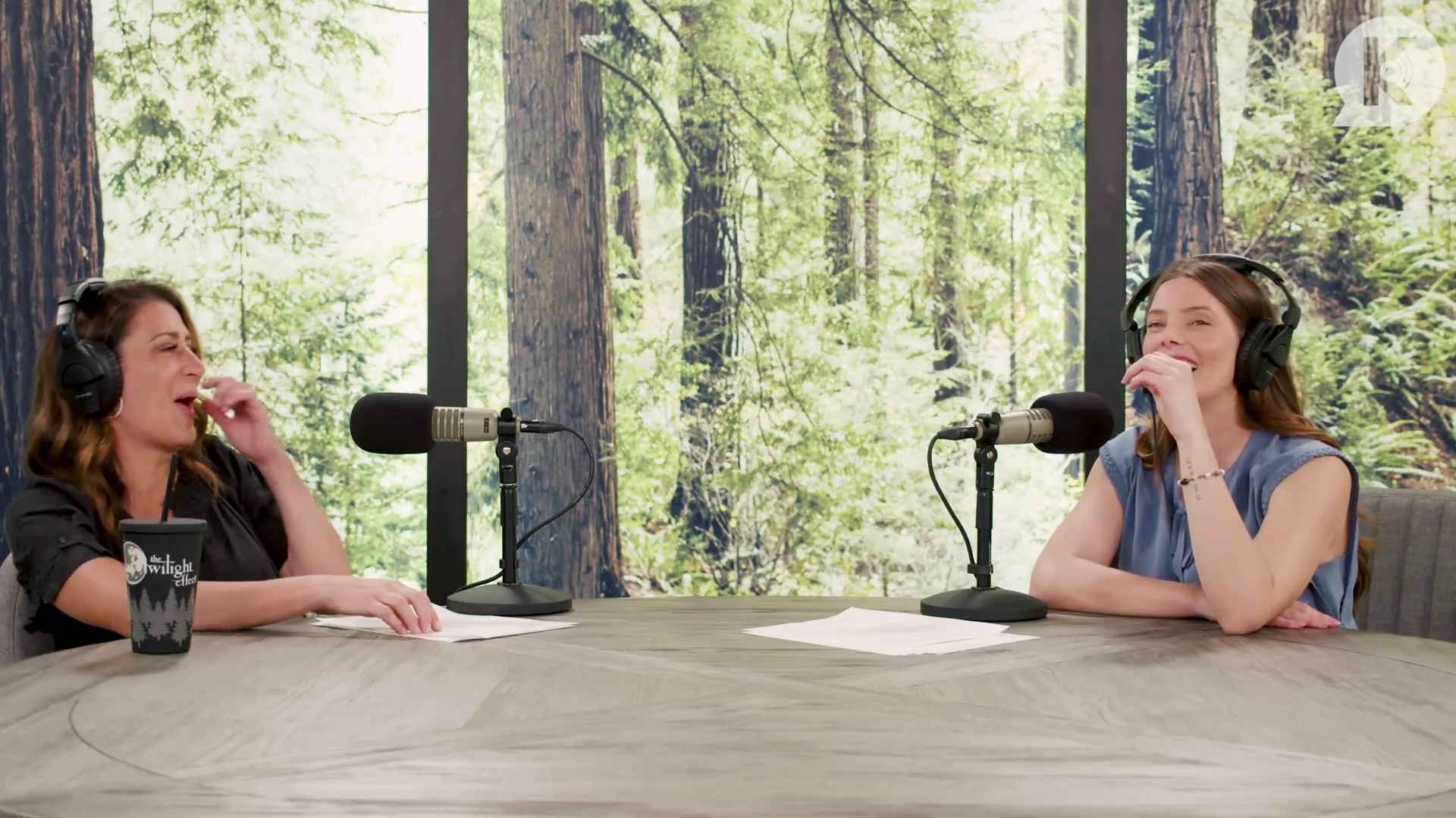 Ashley-Greene-dot-nl_TheTwilightEffect-BreakingDawnPart1RewatchPart2of3-2793.jpg Ashley-Greene-dot-nl_TheTwilightEffect-BreakingDawnPart1RewatchPart2of3-2793.jpg