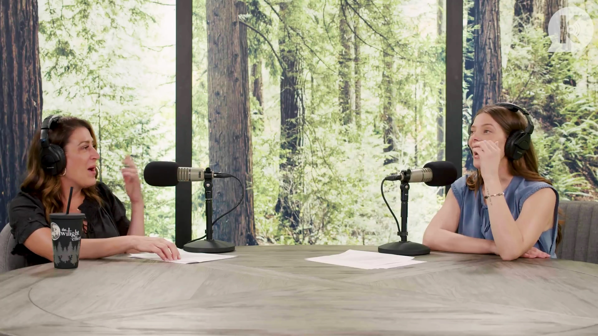 Ashley-Greene-dot-nl_TheTwilightEffect-BreakingDawnPart1RewatchPart2of3-2794.jpg Ashley-Greene-dot-nl_TheTwilightEffect-BreakingDawnPart1RewatchPart2of3-2794.jpg