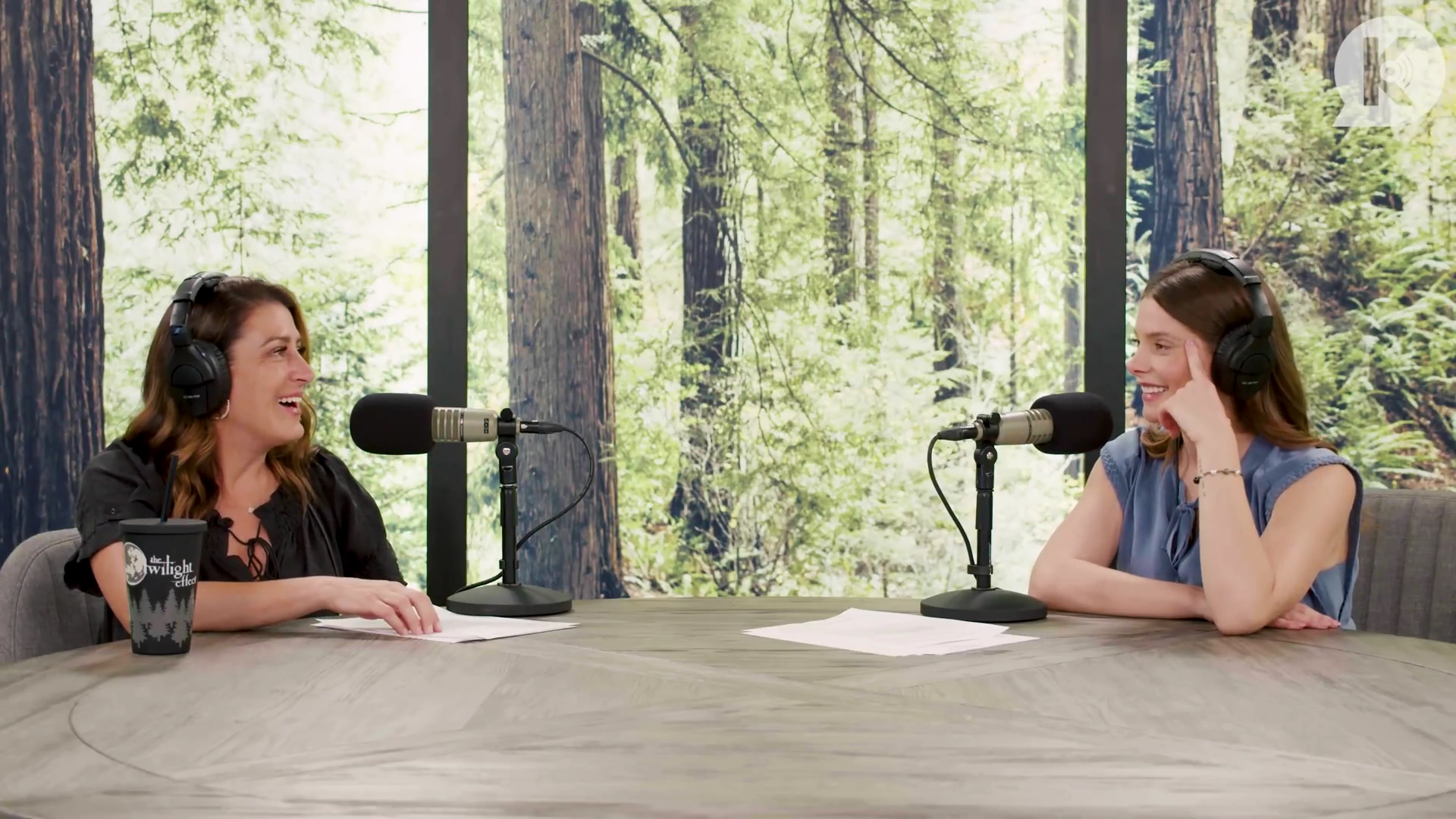 Ashley-Greene-dot-nl_TheTwilightEffect-BreakingDawnPart1RewatchPart2of3-2796.jpg Ashley-Greene-dot-nl_TheTwilightEffect-BreakingDawnPart1RewatchPart2of3-2796.jpg