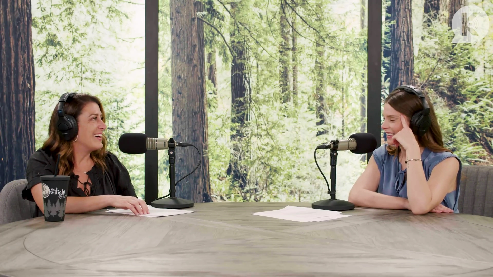 Ashley-Greene-dot-nl_TheTwilightEffect-BreakingDawnPart1RewatchPart2of3-2797.jpg Ashley-Greene-dot-nl_TheTwilightEffect-BreakingDawnPart1RewatchPart2of3-2797.jpg