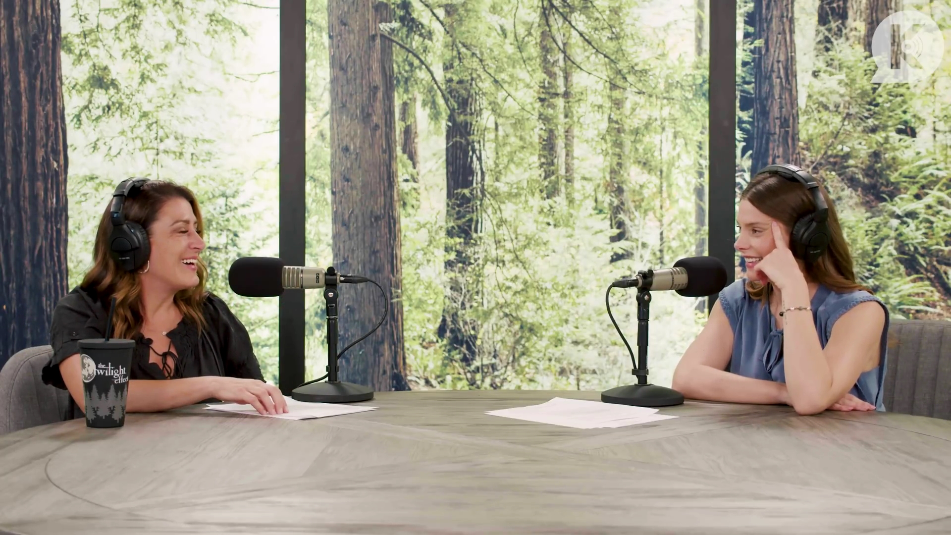 Ashley-Greene-dot-nl_TheTwilightEffect-BreakingDawnPart1RewatchPart2of3-2798.jpg Ashley-Greene-dot-nl_TheTwilightEffect-BreakingDawnPart1RewatchPart2of3-2798.jpg