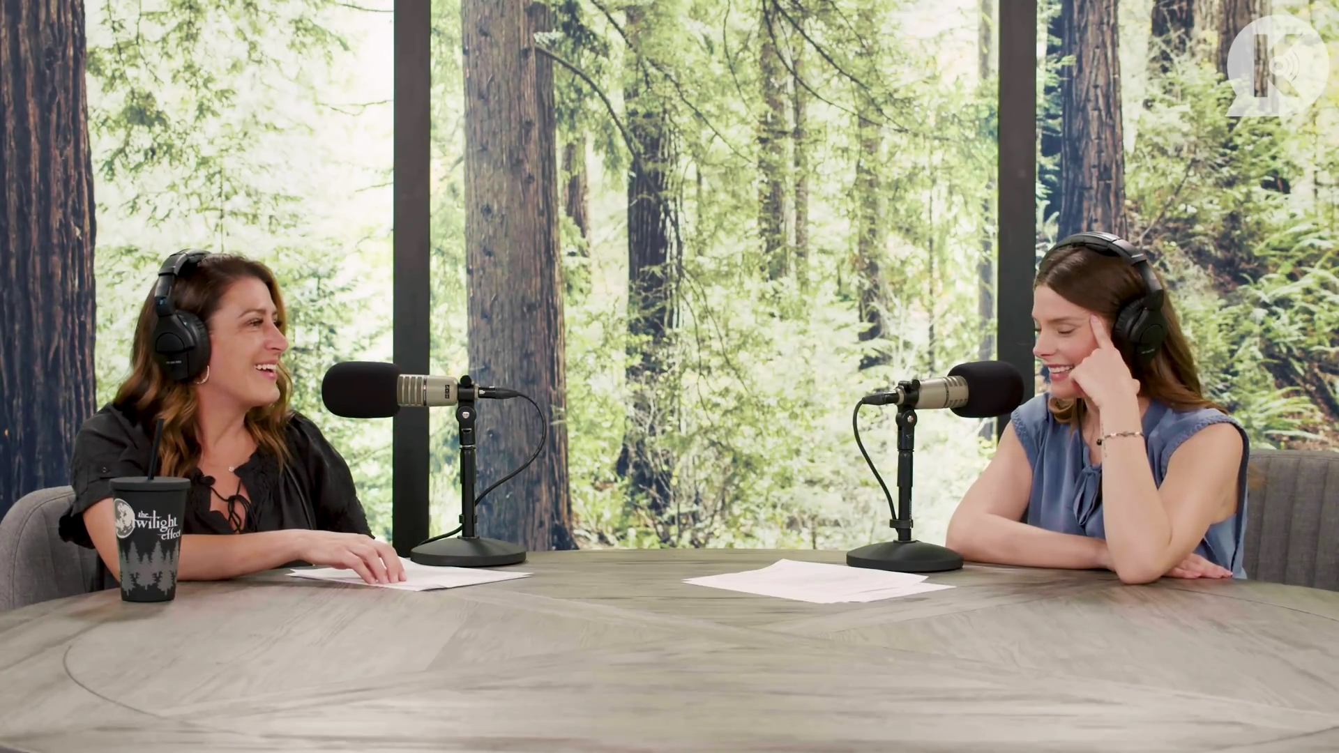 Ashley-Greene-dot-nl_TheTwilightEffect-BreakingDawnPart1RewatchPart2of3-2799.jpg Ashley-Greene-dot-nl_TheTwilightEffect-BreakingDawnPart1RewatchPart2of3-2799.jpg