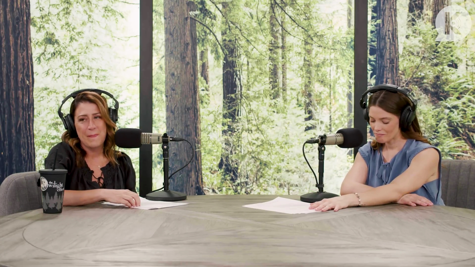 Ashley-Greene-dot-nl_TheTwilightEffect-BreakingDawnPart1RewatchPart2of3-2804.jpg Ashley-Greene-dot-nl_TheTwilightEffect-BreakingDawnPart1RewatchPart2of3-2804.jpg