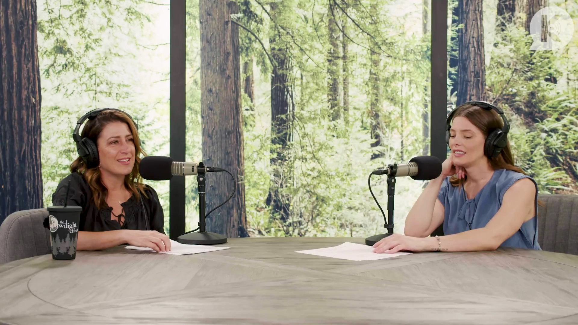 Ashley-Greene-dot-nl_TheTwilightEffect-BreakingDawnPart1RewatchPart2of3-2817.jpg Ashley-Greene-dot-nl_TheTwilightEffect-BreakingDawnPart1RewatchPart2of3-2817.jpg