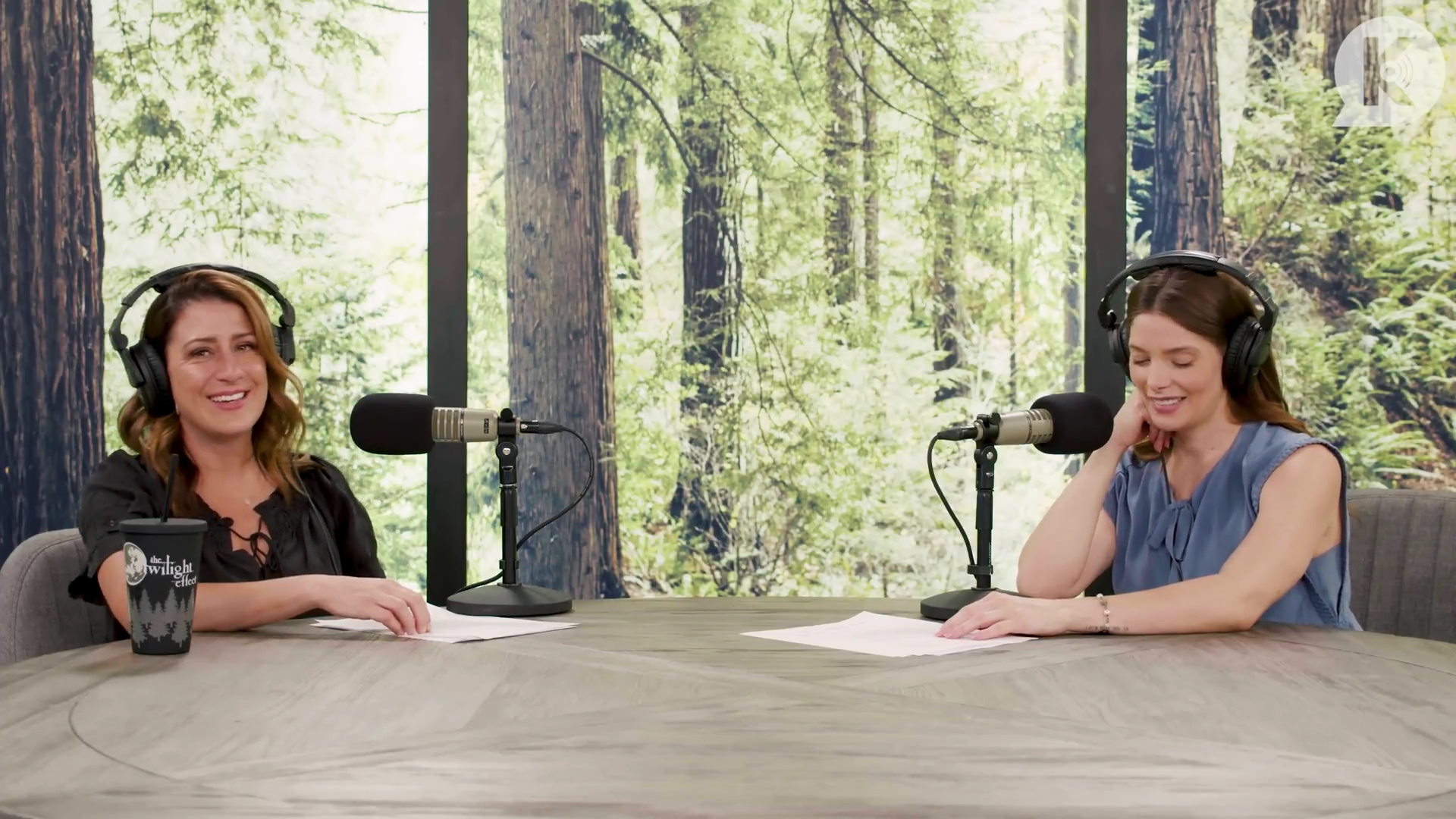 Ashley-Greene-dot-nl_TheTwilightEffect-BreakingDawnPart1RewatchPart2of3-2826.jpg Ashley-Greene-dot-nl_TheTwilightEffect-BreakingDawnPart1RewatchPart2of3-2826.jpg