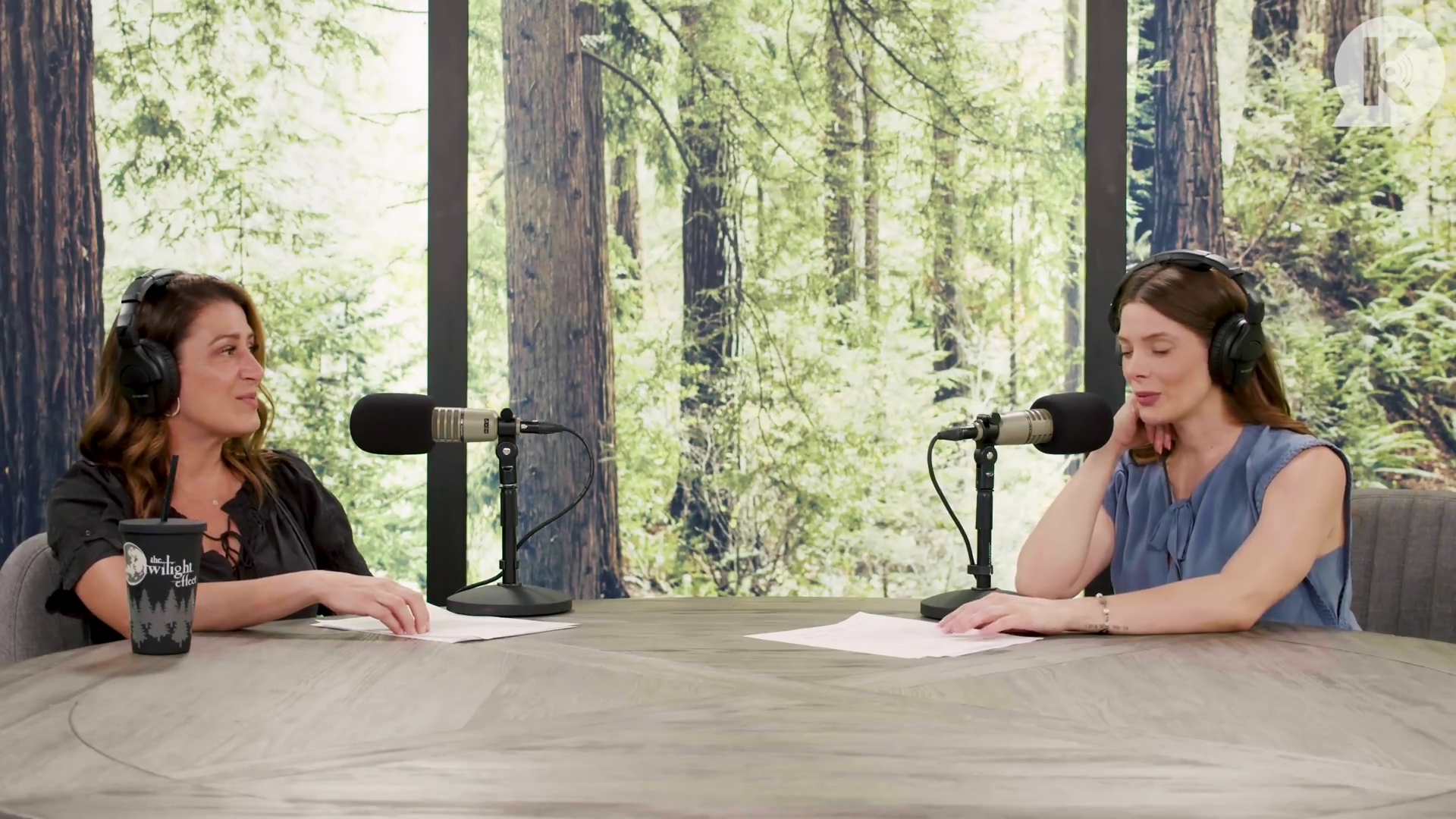 Ashley-Greene-dot-nl_TheTwilightEffect-BreakingDawnPart1RewatchPart2of3-2828.jpg Ashley-Greene-dot-nl_TheTwilightEffect-BreakingDawnPart1RewatchPart2of3-2828.jpg