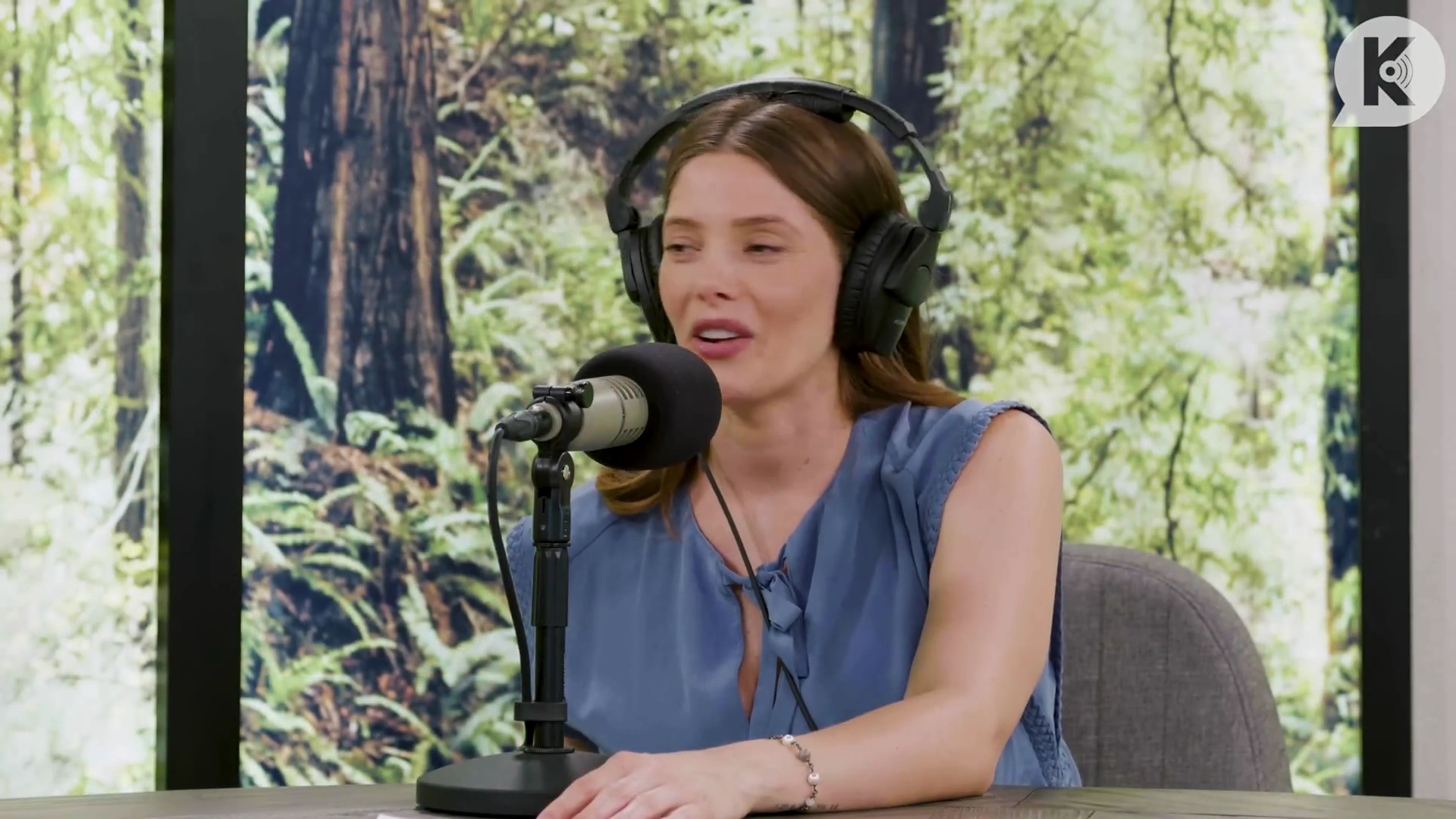 Ashley-Greene-dot-nl_TheTwilightEffect-BreakingDawnPart1RewatchPart2of3-2840.jpg Ashley-Greene-dot-nl_TheTwilightEffect-BreakingDawnPart1RewatchPart2of3-2840.jpg