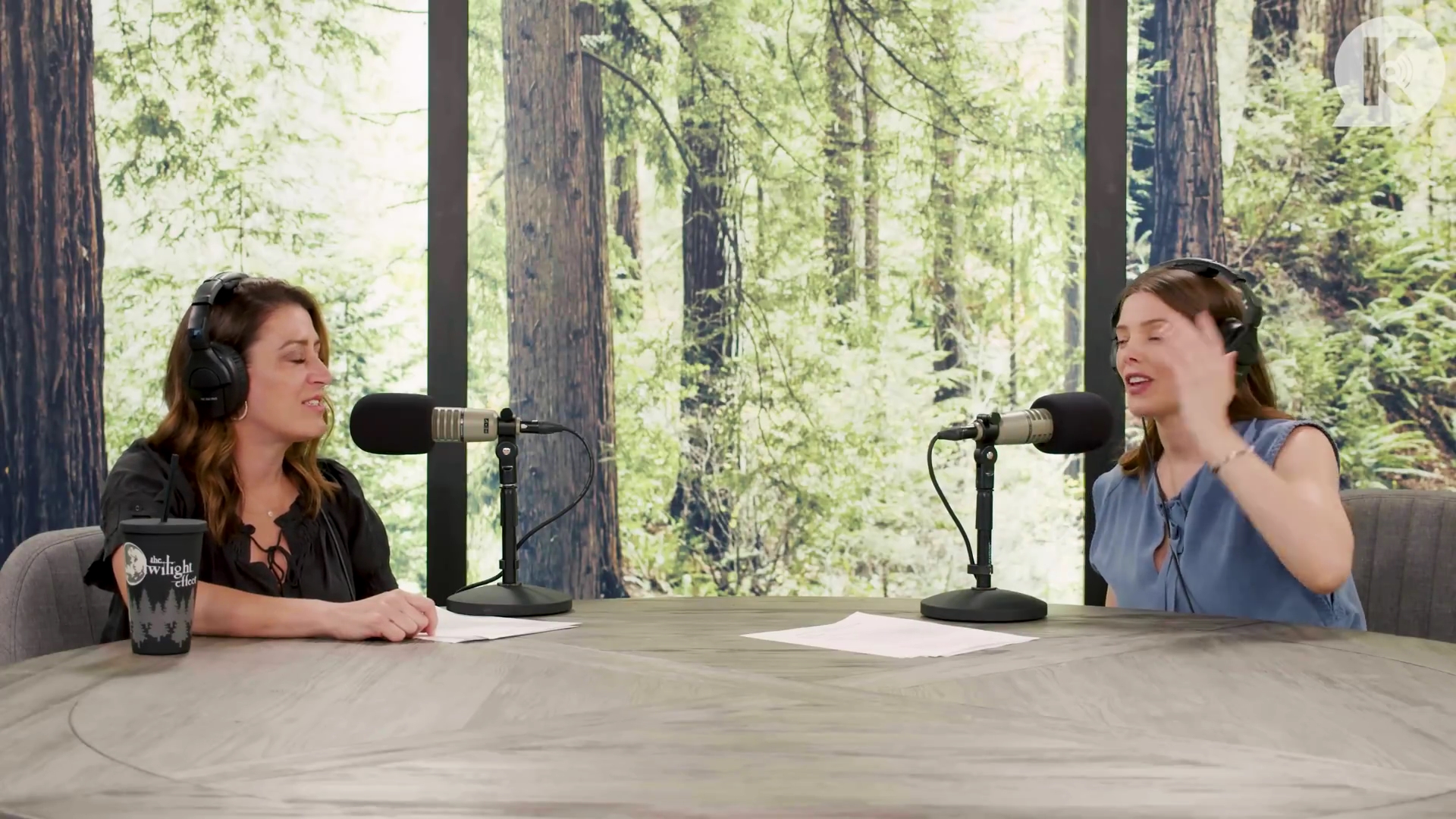 Ashley-Greene-dot-nl_TheTwilightEffect-BreakingDawnPart1RewatchPart2of3-2850.jpg Ashley-Greene-dot-nl_TheTwilightEffect-BreakingDawnPart1RewatchPart2of3-2850.jpg