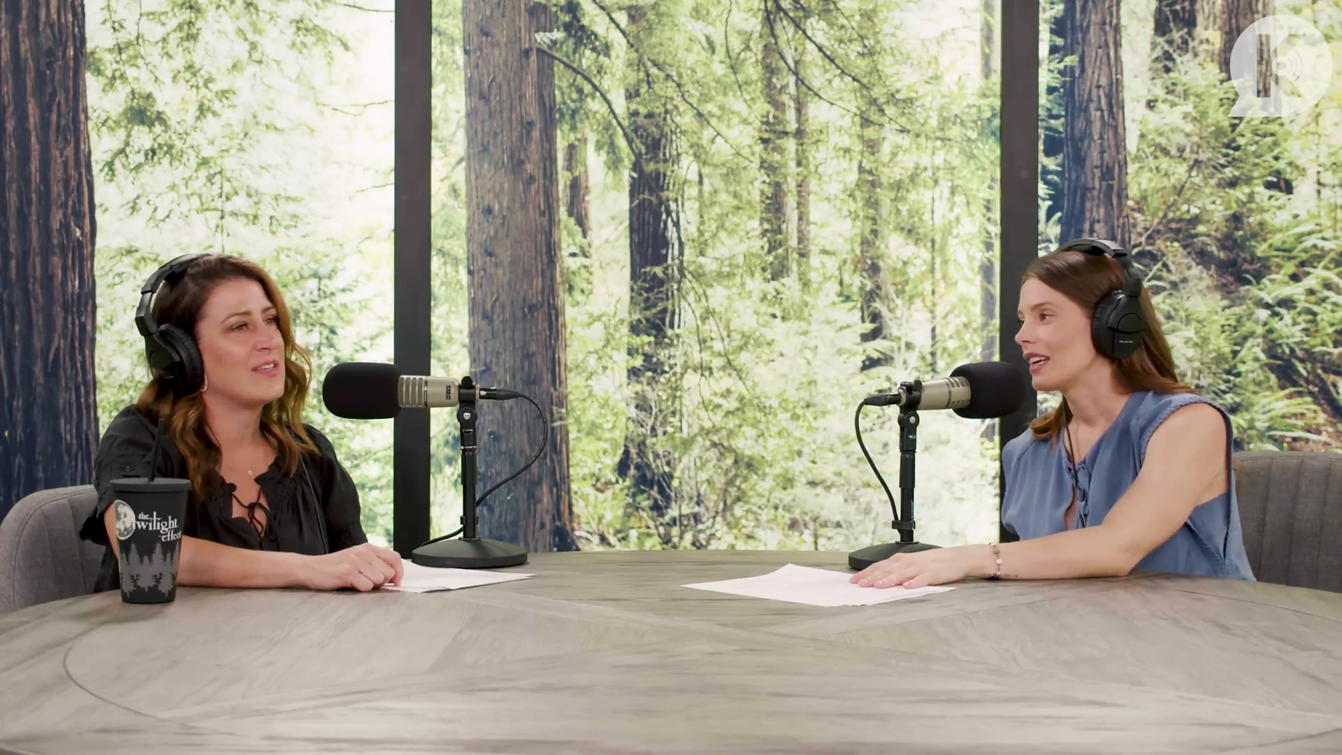 Ashley-Greene-dot-nl_TheTwilightEffect-BreakingDawnPart1RewatchPart2of3-2851.jpg Ashley-Greene-dot-nl_TheTwilightEffect-BreakingDawnPart1RewatchPart2of3-2851.jpg