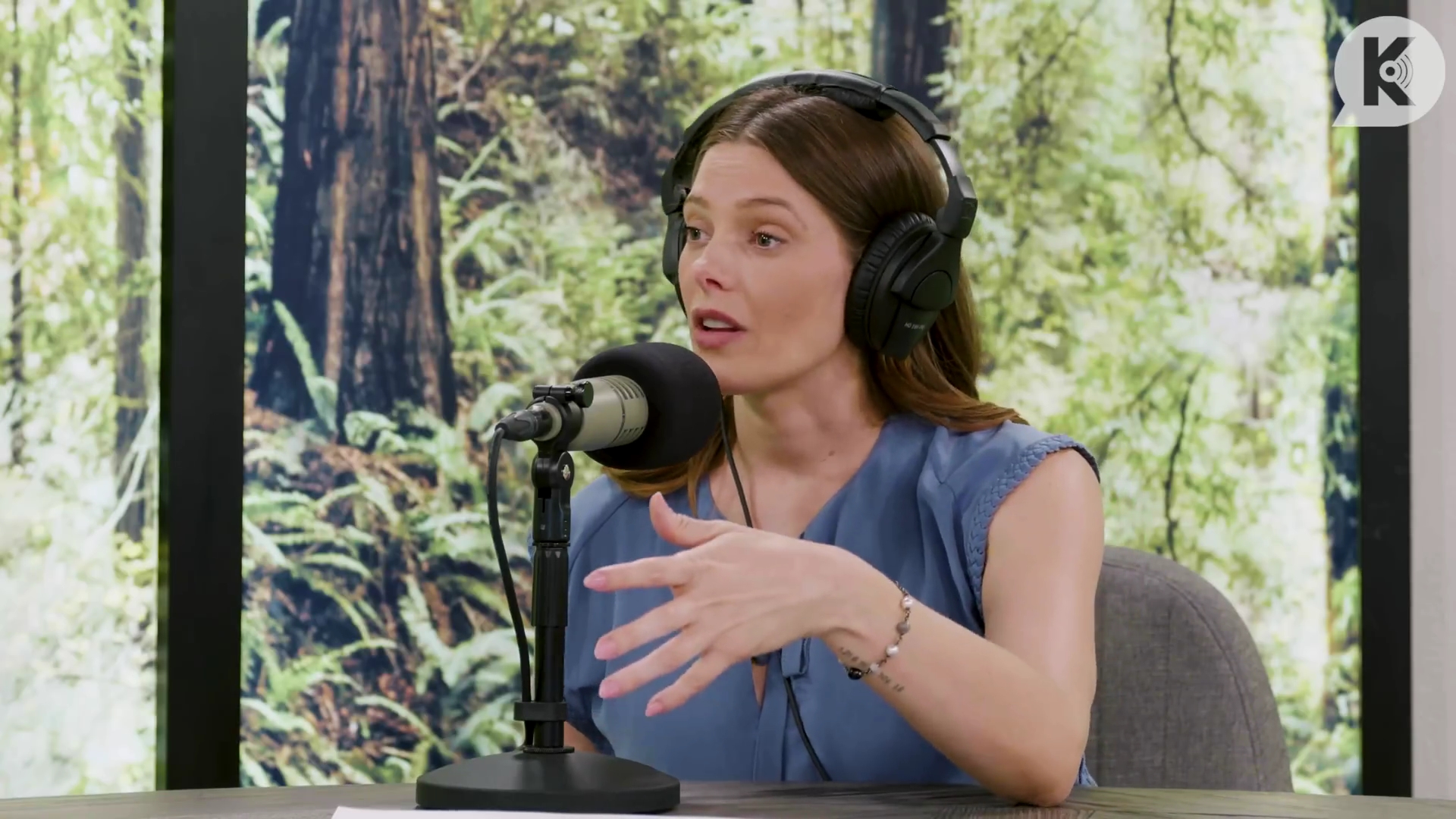 Ashley-Greene-dot-nl_TheTwilightEffect-BreakingDawnPart1RewatchPart2of3-2951.jpg Ashley-Greene-dot-nl_TheTwilightEffect-BreakingDawnPart1RewatchPart2of3-2951.jpg