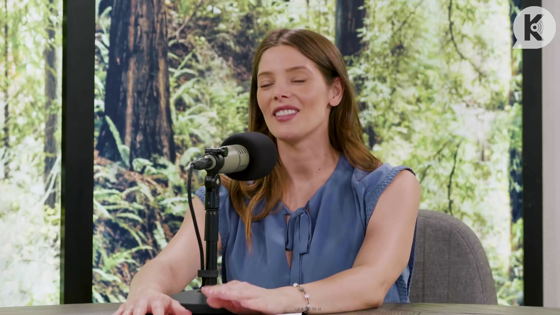 Ashley-Greene-dot-nl_TheTwilightEffect-BreakingDawnPart1RewatchPart2of3-3022.jpg Ashley-Greene-dot-nl_TheTwilightEffect-BreakingDawnPart1RewatchPart2of3-3022.jpg