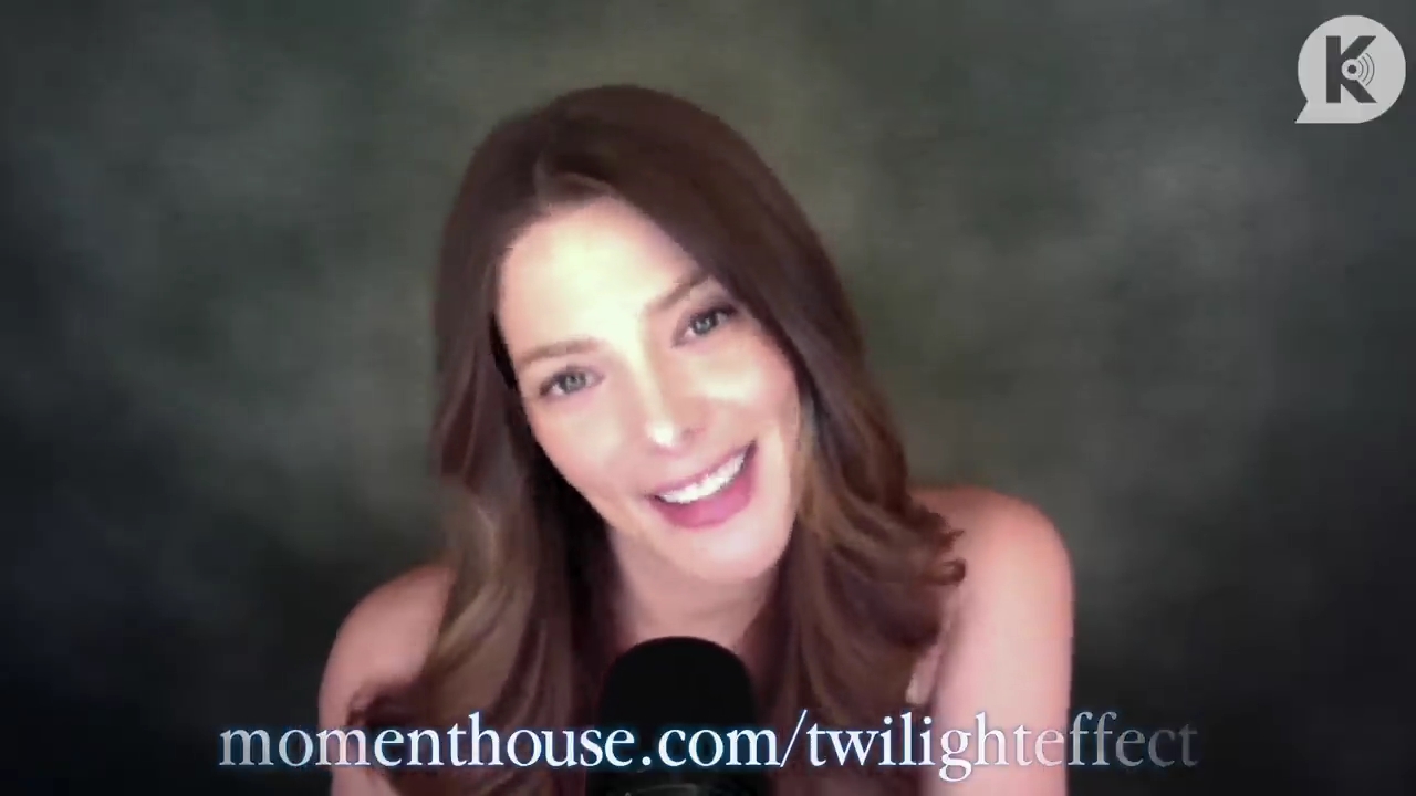 Ashley-Greene-dot-nl_TheTwilightEffect-BreakingDawnPart1RewatchPart3of3-0038.jpg