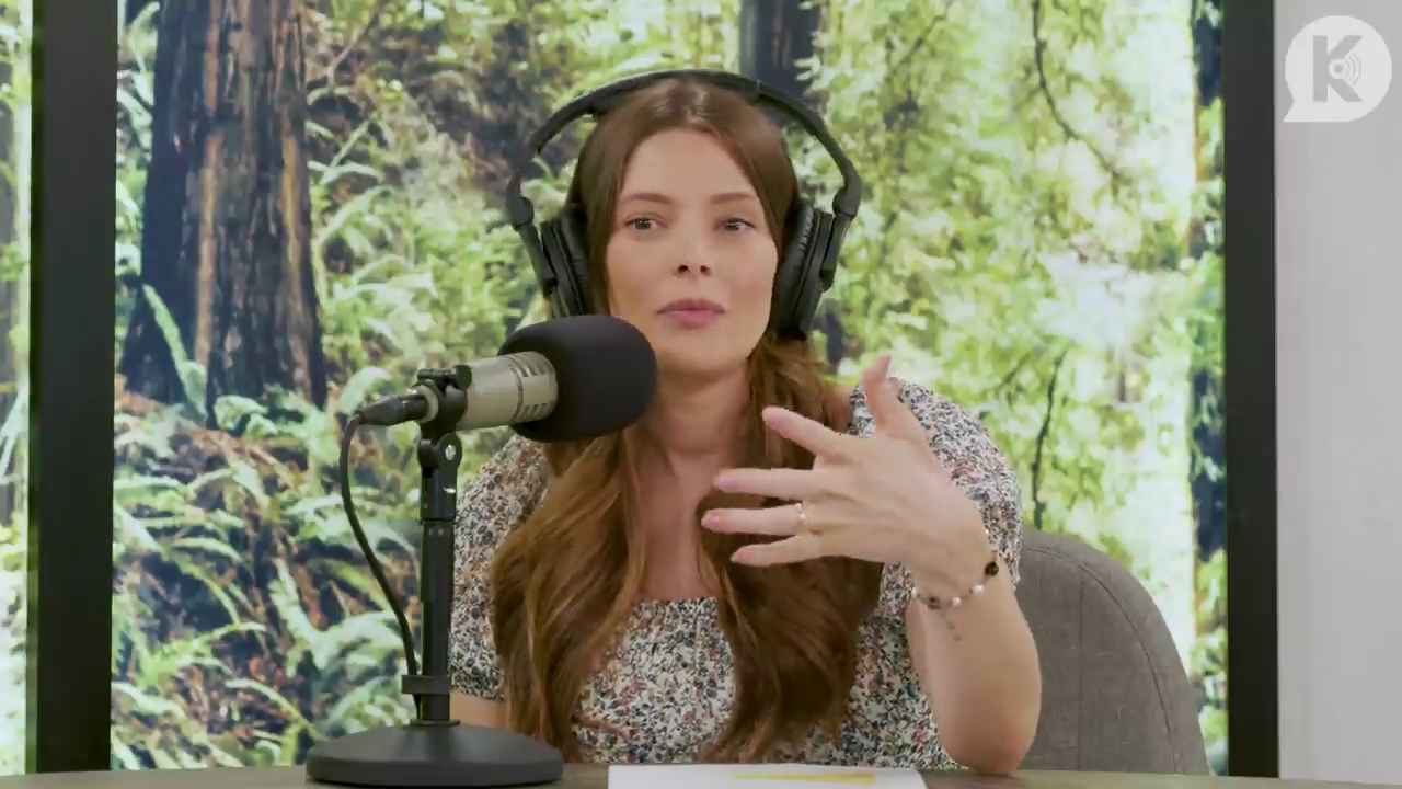 Ashley-Greene-dot-nl_TheTwilightEffect-BreakingDawnPart1RewatchPart3of3-0370.jpg