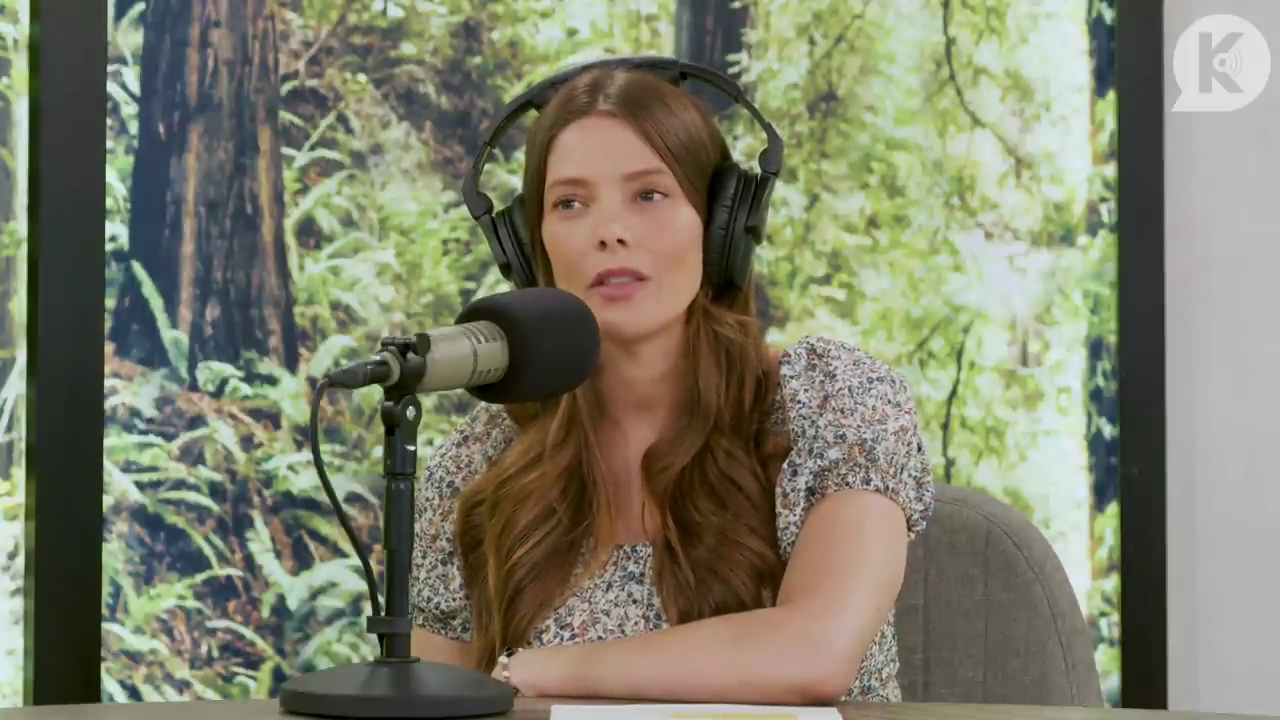 Ashley-Greene-dot-nl_TheTwilightEffect-BreakingDawnPart1RewatchPart3of3-0508.jpg