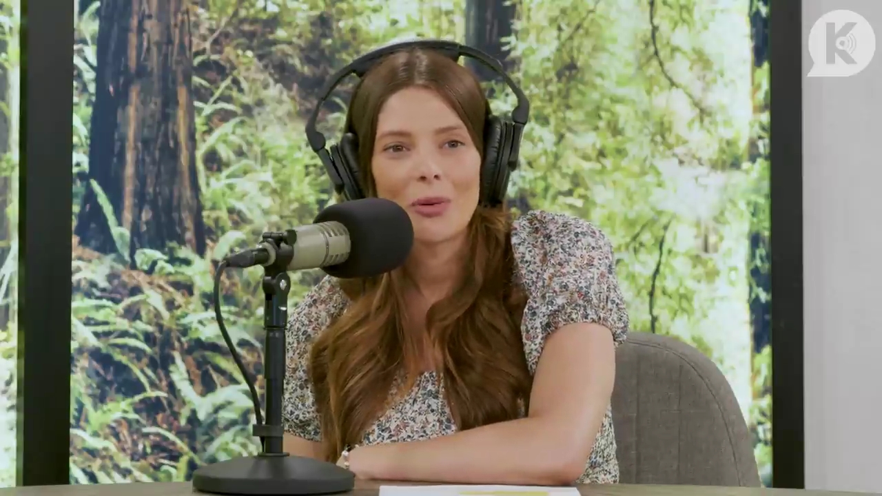 Ashley-Greene-dot-nl_TheTwilightEffect-BreakingDawnPart1RewatchPart3of3-0511.jpg