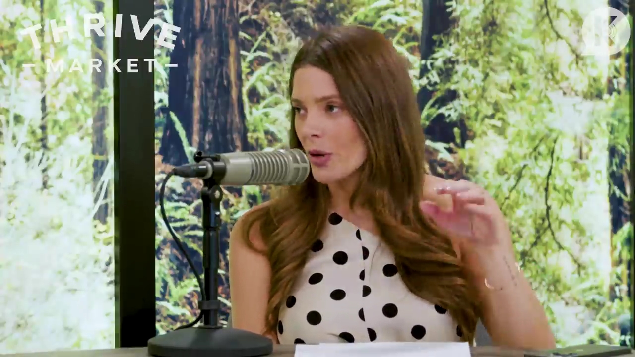 Ashley-Greene-dot-nl_TheTwilightEffect-BreakingDawnPart1RewatchPart3of3-0539.jpg
