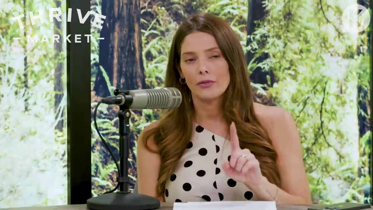Ashley-Greene-dot-nl_TheTwilightEffect-BreakingDawnPart1RewatchPart3of3-0542.jpg