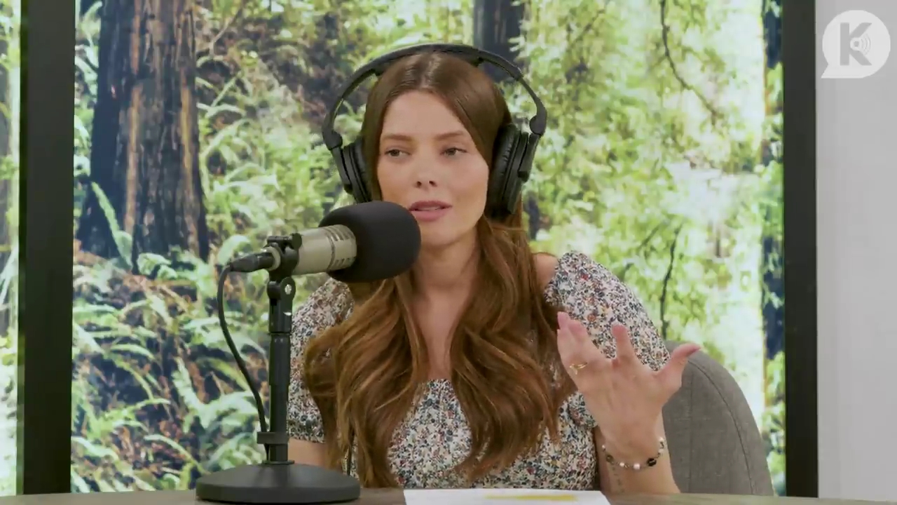 Ashley-Greene-dot-nl_TheTwilightEffect-BreakingDawnPart1RewatchPart3of3-1480.jpg