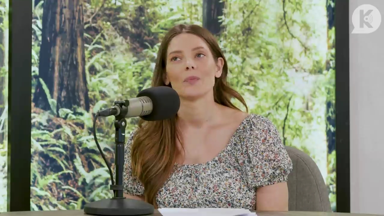 Ashley-Greene-dot-nl_TheTwilightEffect-BreakingDawnPart1RewatchPart3of3-1770.jpg