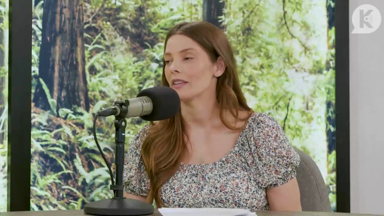 Ashley-Greene-dot-nl_TheTwilightEffect-BreakingDawnPart1RewatchPart3of3-1840.jpg