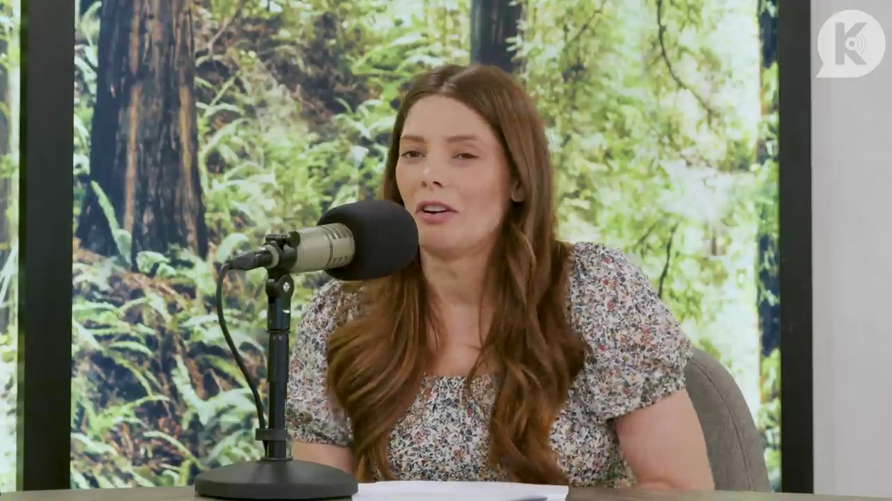 Ashley-Greene-dot-nl_TheTwilightEffect-BreakingDawnPart1RewatchPart3of3-2146.jpg