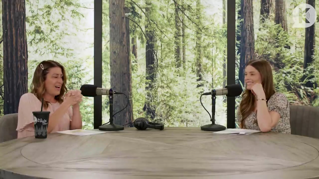 Ashley-Greene-dot-nl_TheTwilightEffect-BreakingDawnPart1RewatchPart3of3-2155.jpg