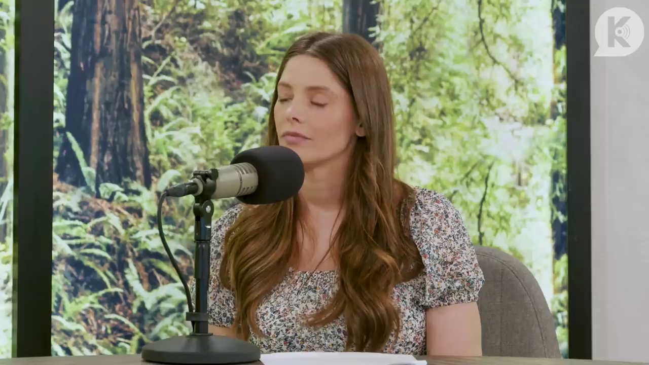Ashley-Greene-dot-nl_TheTwilightEffect-BreakingDawnPart1RewatchPart3of3-2381.jpg