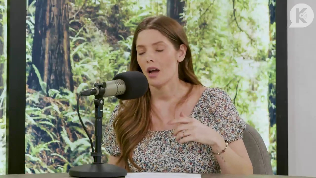 Ashley-Greene-dot-nl_TheTwilightEffect-BreakingDawnPart1RewatchPart3of3-2635.jpg Ashley-Greene-dot-nl_TheTwilightEffect-BreakingDawnPart1RewatchPart3of3-2635.jpg