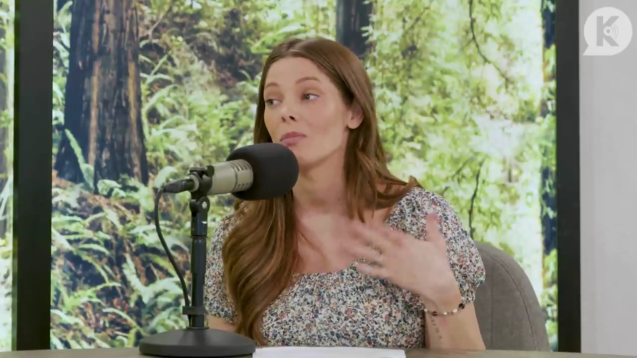 Ashley-Greene-dot-nl_TheTwilightEffect-BreakingDawnPart1RewatchPart3of3-2765.jpg