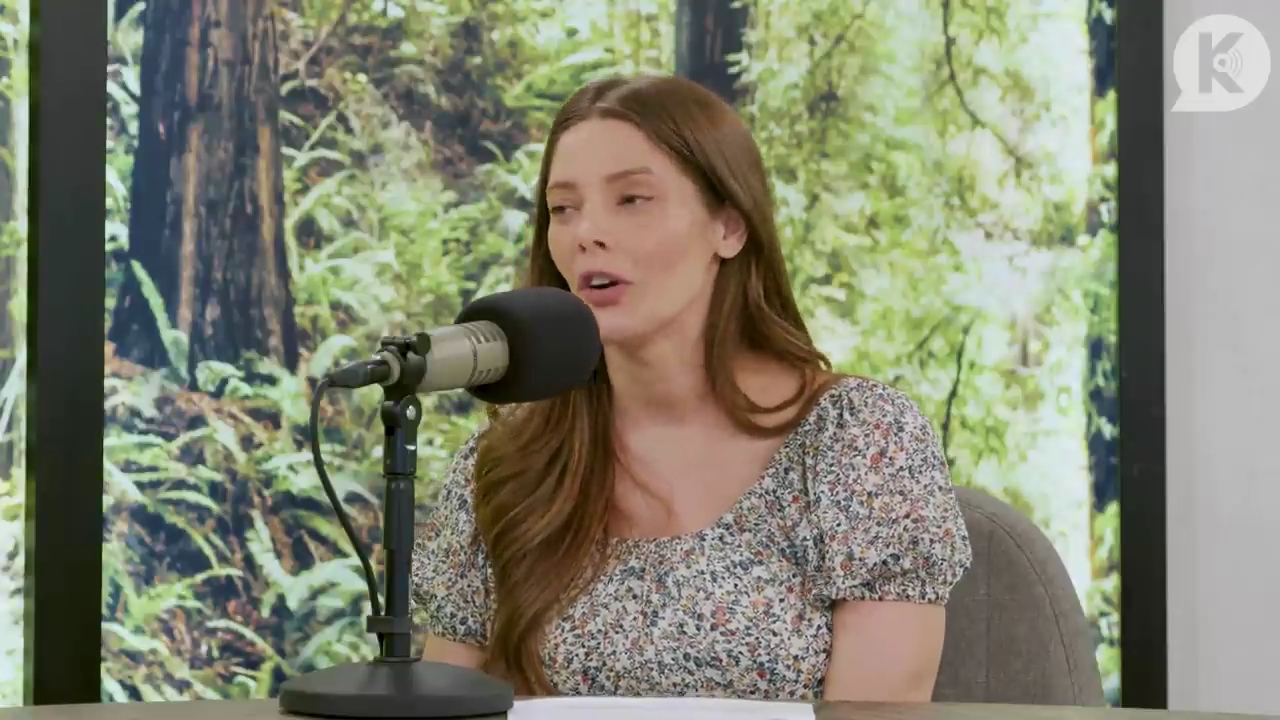 Ashley-Greene-dot-nl_TheTwilightEffect-BreakingDawnPart1RewatchPart3of3-2805.jpg