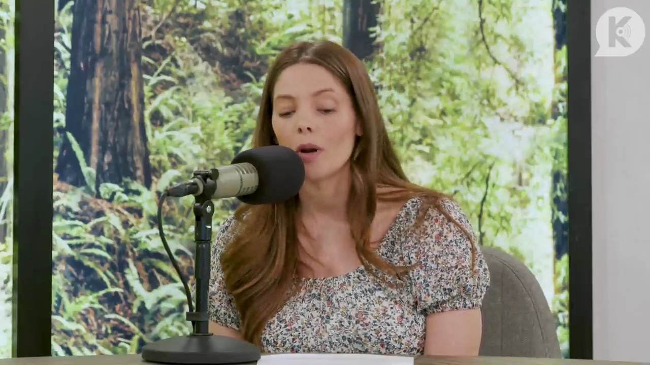Ashley-Greene-dot-nl_TheTwilightEffect-BreakingDawnPart1RewatchPart3of3-3003.jpg