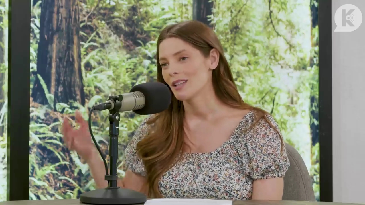 Ashley-Greene-dot-nl_TheTwilightEffect-BreakingDawnPart1RewatchPart3of3-3054.jpg