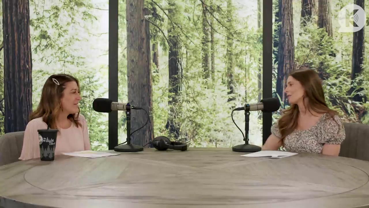 Ashley-Greene-dot-nl_TheTwilightEffect-BreakingDawnPart1RewatchPart3of3-3128.jpg