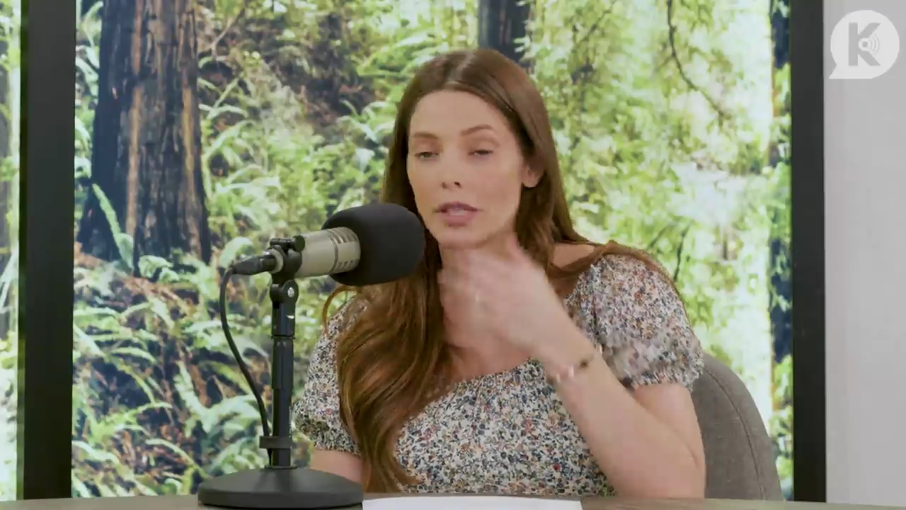 Ashley-Greene-dot-nl_TheTwilightEffect-BreakingDawnPart1RewatchPart3of3-3271.jpg