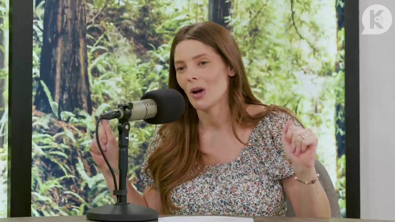 Ashley-Greene-dot-nl_TheTwilightEffect-BreakingDawnPart1RewatchPart3of3-3286.jpg