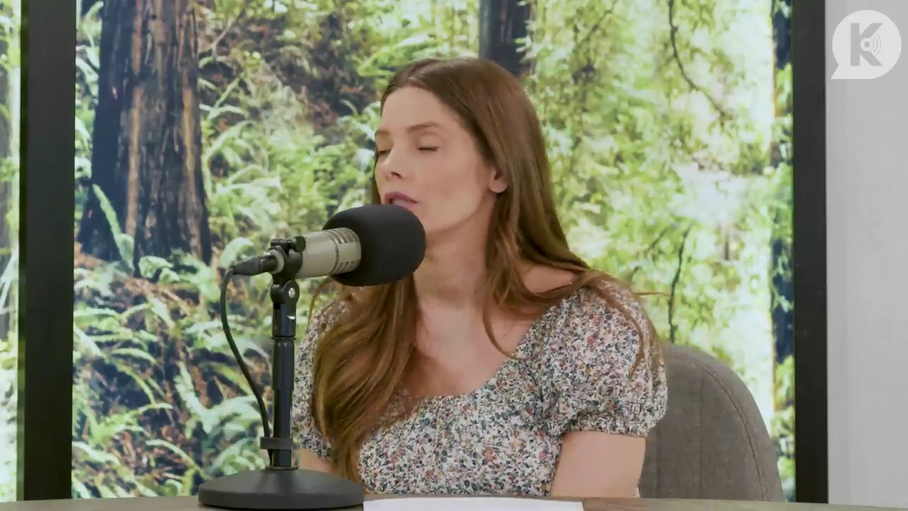 Ashley-Greene-dot-nl_TheTwilightEffect-BreakingDawnPart1RewatchPart3of3-3289.jpg