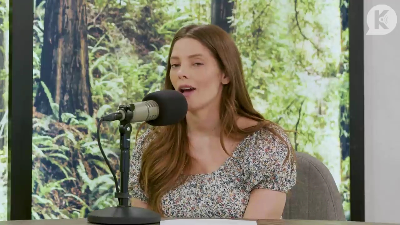 Ashley-Greene-dot-nl_TheTwilightEffect-BreakingDawnPart1RewatchPart3of3-3306.jpg