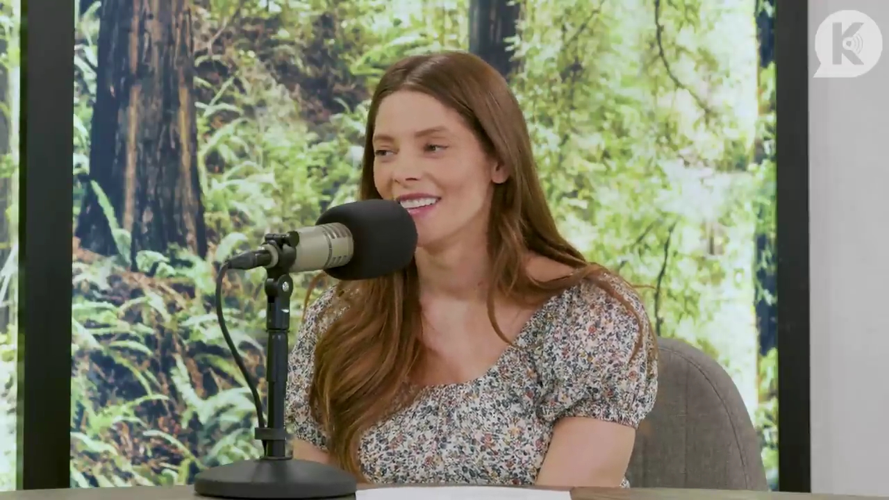 Ashley-Greene-dot-nl_TheTwilightEffect-BreakingDawnPart1RewatchPart3of3-3309.jpg