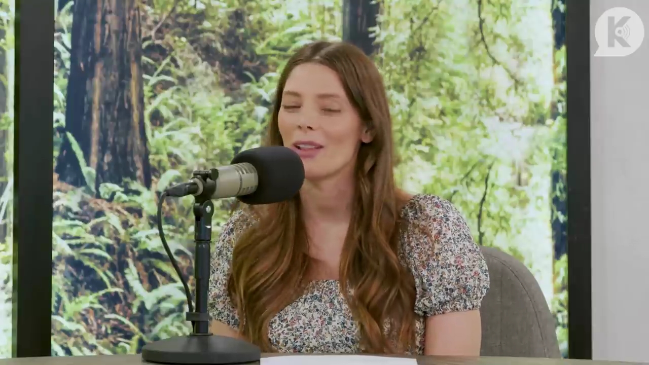 Ashley-Greene-dot-nl_TheTwilightEffect-BreakingDawnPart1RewatchPart3of3-3344.jpg