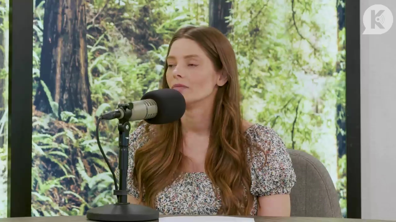 Ashley-Greene-dot-nl_TheTwilightEffect-BreakingDawnPart1RewatchPart3of3-3378.jpg
