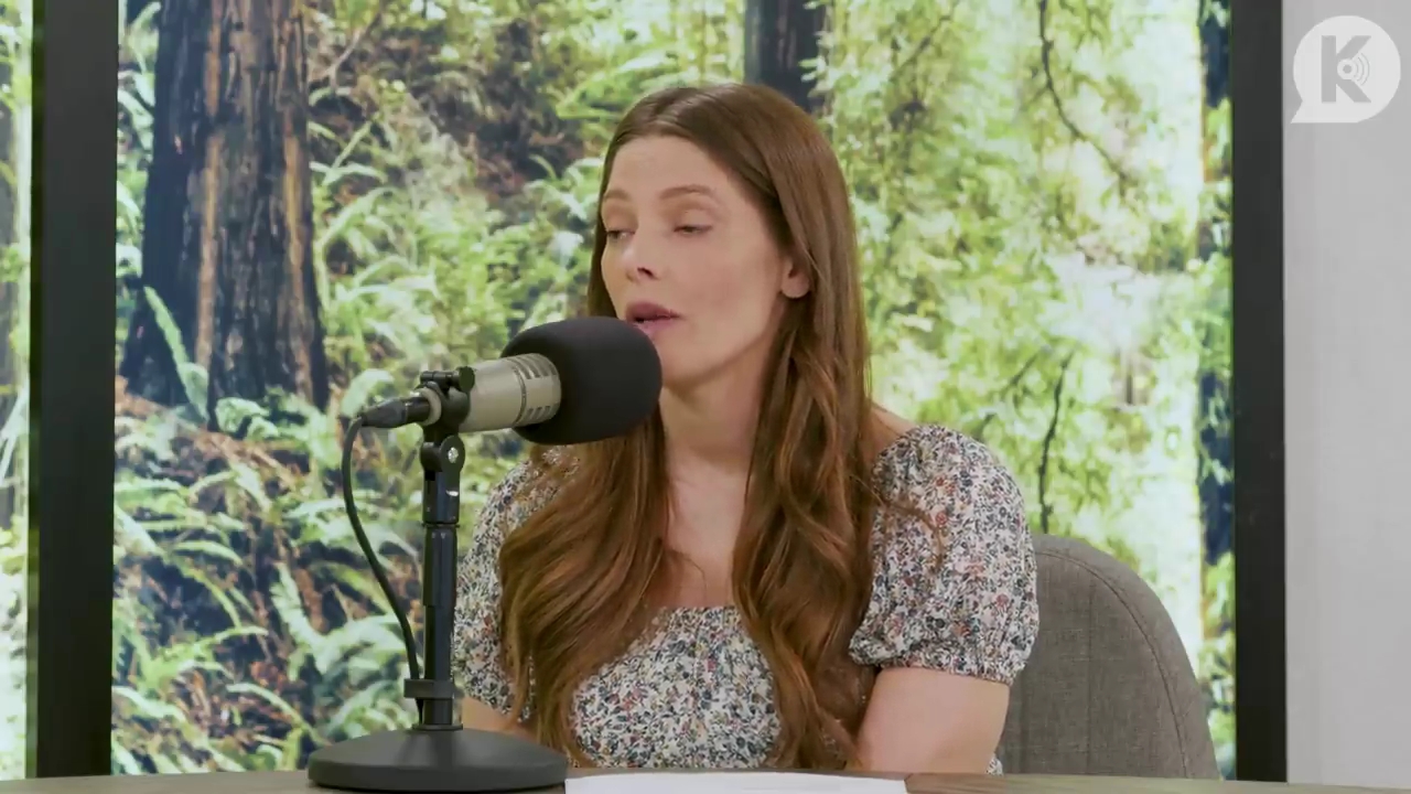 Ashley-Greene-dot-nl_TheTwilightEffect-BreakingDawnPart1RewatchPart3of3-3439.jpg
