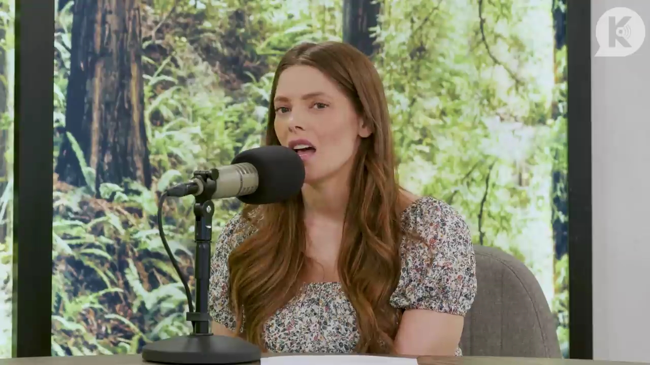 Ashley-Greene-dot-nl_TheTwilightEffect-BreakingDawnPart1RewatchPart3of3-3450.jpg