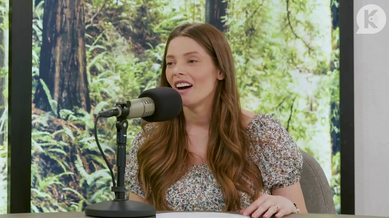Ashley-Greene-dot-nl_TheTwilightEffect-BreakingDawnPart1RewatchPart3of3-3470.jpg