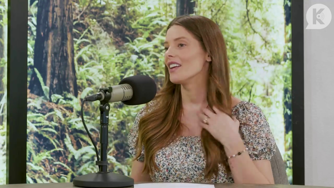 Ashley-Greene-dot-nl_TheTwilightEffect-BreakingDawnPart1RewatchPart3of3-3471.jpg