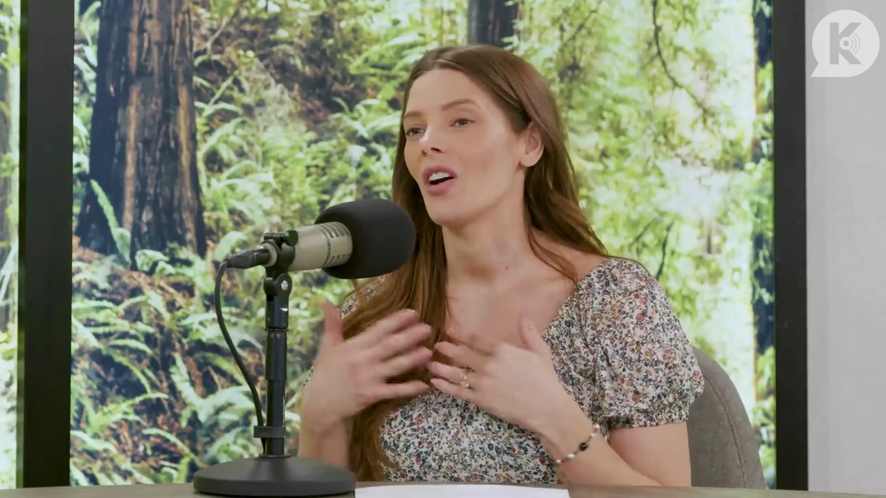 Ashley-Greene-dot-nl_TheTwilightEffect-BreakingDawnPart1RewatchPart3of3-3472.jpg
