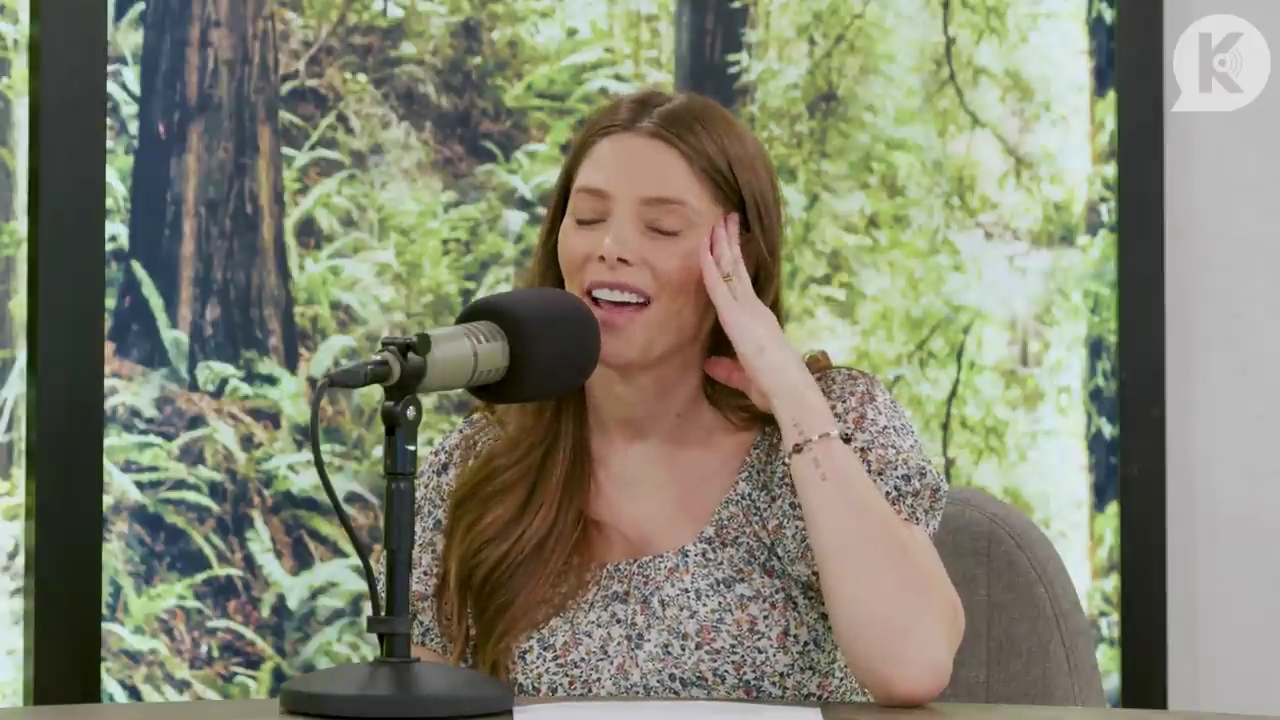 Ashley-Greene-dot-nl_TheTwilightEffect-BreakingDawnPart1RewatchPart3of3-3492.jpg