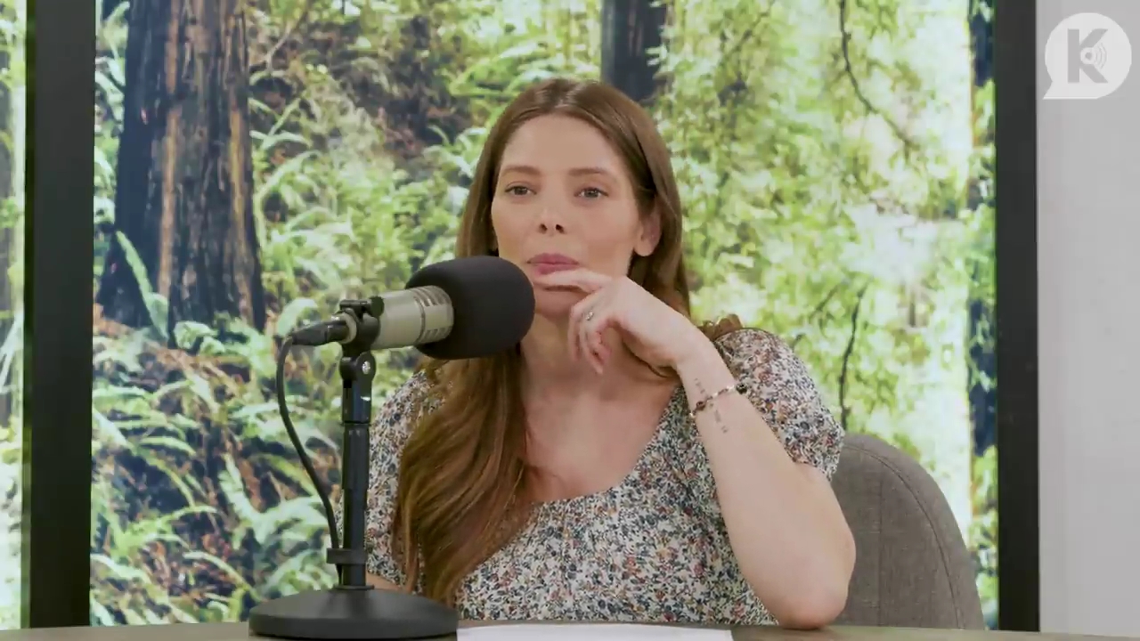 Ashley-Greene-dot-nl_TheTwilightEffect-BreakingDawnPart1RewatchPart3of3-3494.jpg