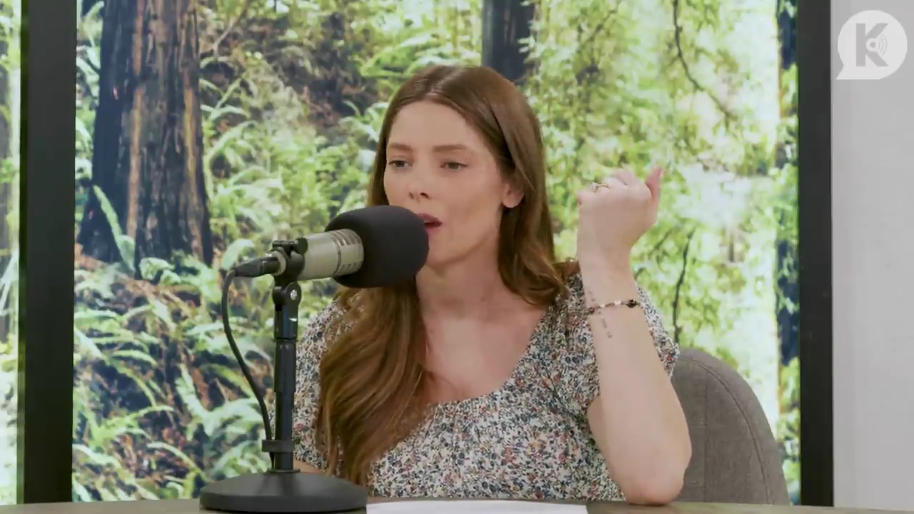 Ashley-Greene-dot-nl_TheTwilightEffect-BreakingDawnPart1RewatchPart3of3-3496.jpg
