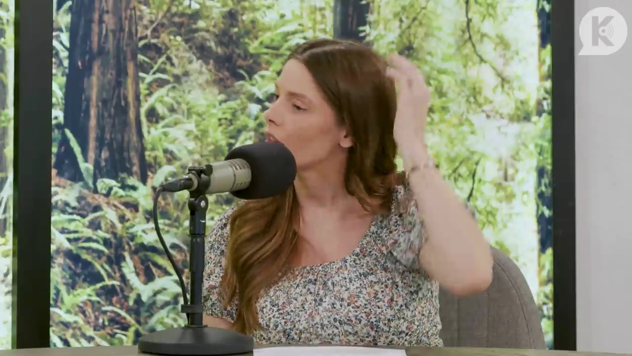 Ashley-Greene-dot-nl_TheTwilightEffect-BreakingDawnPart1RewatchPart3of3-3497.jpg
